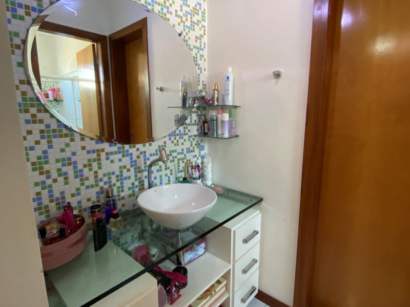 imóvel com 235m² - Parque Residencial Laranjeiras - Serra