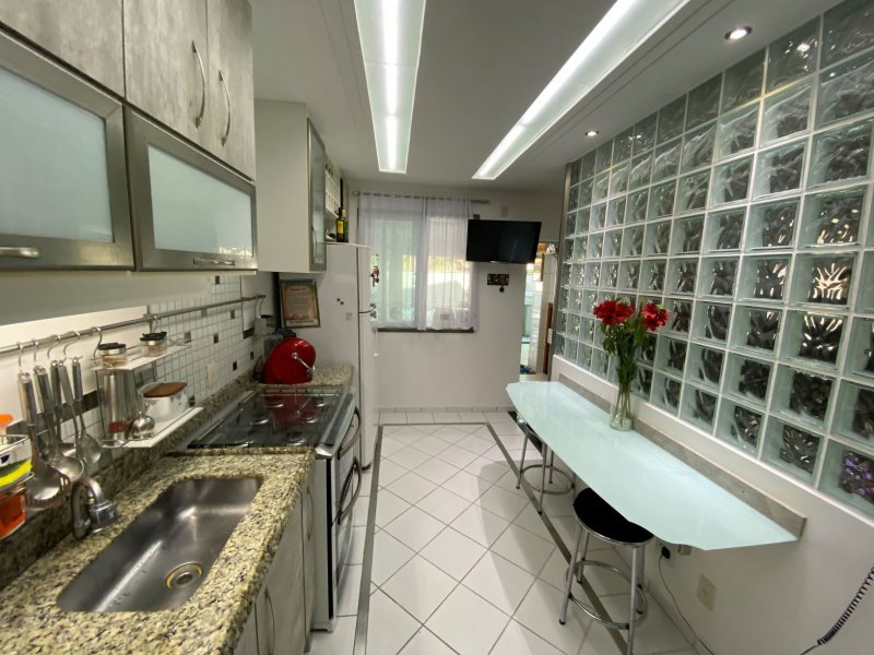 imóvel com 235m² - Parque Residencial Laranjeiras - Serra