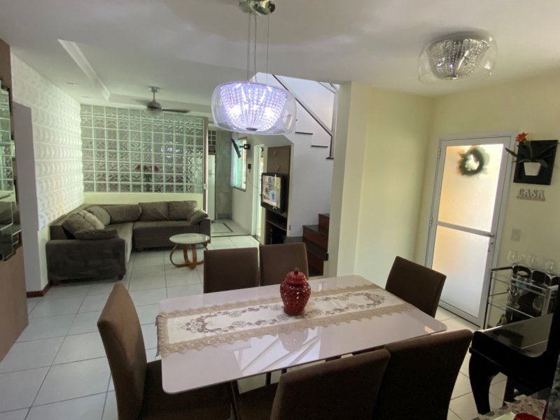 imóvel com 235m² - Parque Residencial Laranjeiras - Serra