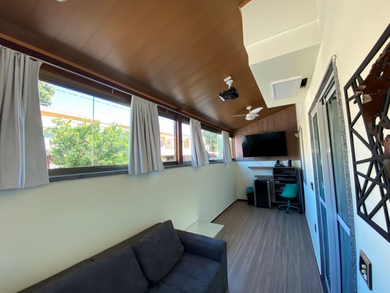 imóvel com 235m² - Parque Residencial Laranjeiras - Serra