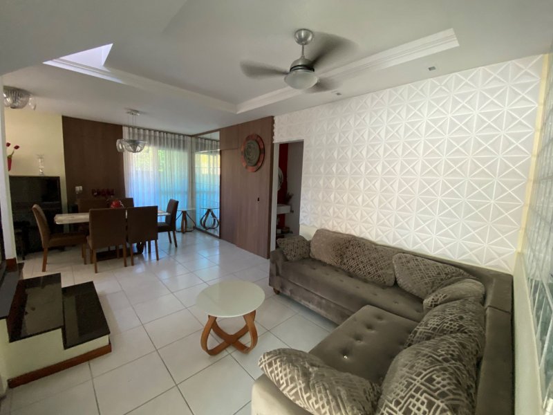 imóvel com 235m² - Parque Residencial Laranjeiras - Serra