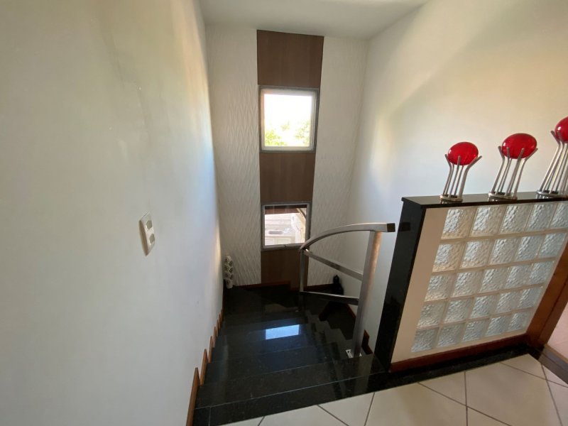 imóvel com 235m² - Parque Residencial Laranjeiras - Serra