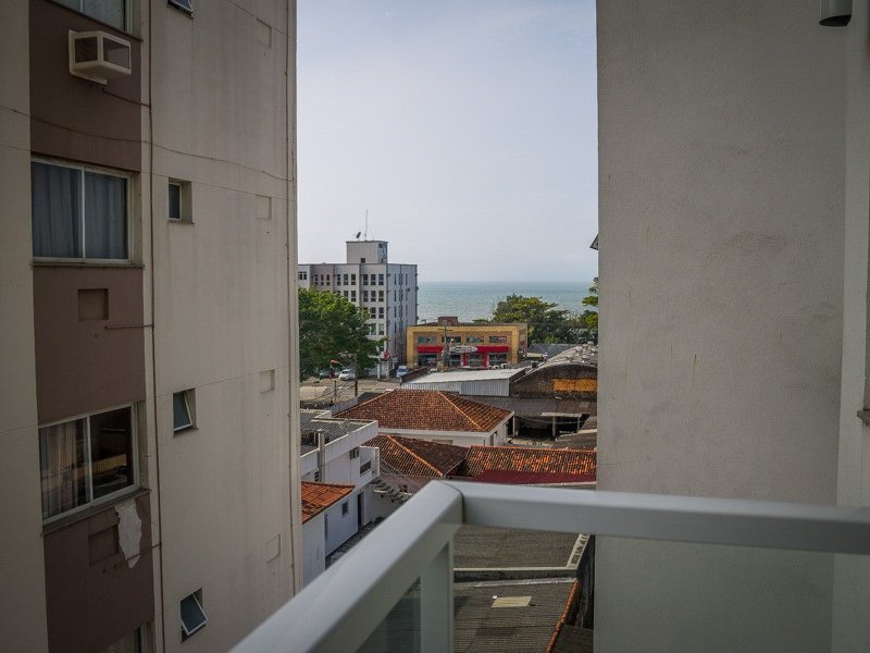 imóvel com 68m² - Barreiros - São José