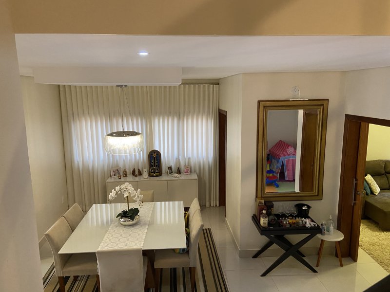 Casa de condomínio à venda Recreio das Acácias com 308m² e 4 quartos por R$ 1.540.000 - 1573651669-80308a6b-7bfe-47b2-9d89-548d0b37e33c.jpeg