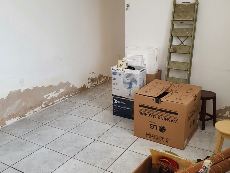Casa à venda Jardim Monumento com 95m² e 2 quartos por R$ 270.000 - 2100767337-sala-01.jpg
