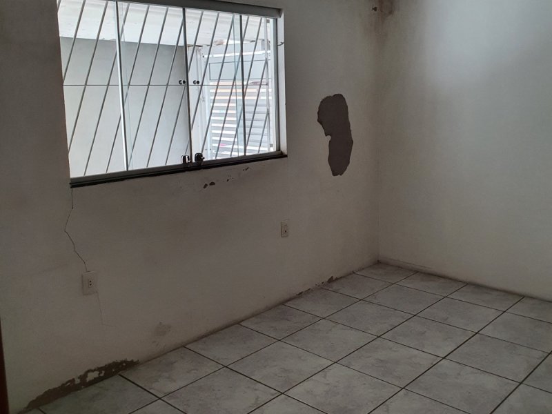 Casa à venda Jardim Monumento com 95m² e 2 quartos por R$ 270.000 - 961689611-1o-quarto-02.jpg