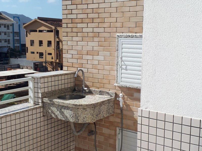 Cobertura à venda Ingleses do Rio Vermelho com 113m² e 2 quartos por R$ 550.000 - 1591218502-pia-churrasqueira-sacada.jpg
