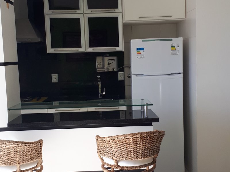 Cobertura à venda Ingleses do Rio Vermelho com 113m² e 2 quartos por R$ 550.000 - 2006066081-cozinha.jpg