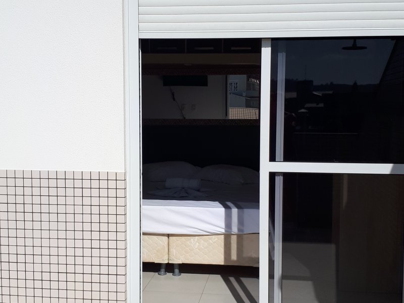 Cobertura à venda Ingleses do Rio Vermelho com 113m² e 2 quartos por R$ 550.000 - 497546531-suite2.jpg
