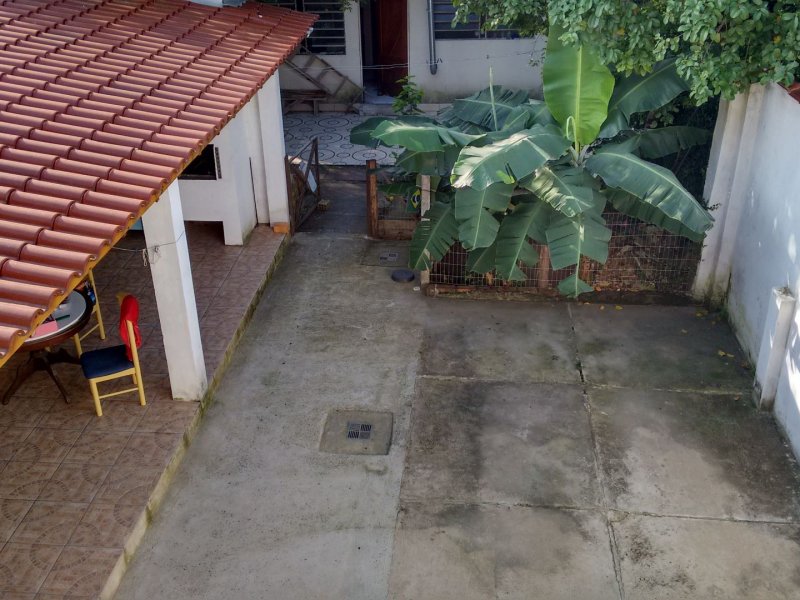 Casa à venda Centro com 300m² e 3 quartos por R$ 1.200 - 1399008084-05be1455-5694-4f1a-869f-247990733ef6.jpg
