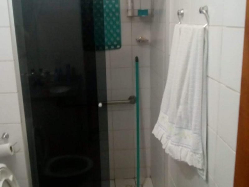 Apartamento à venda Setor dos Afonsos com 60m² e 2 quartos por R$ 140.000 - 2032081300-banho.jpeg