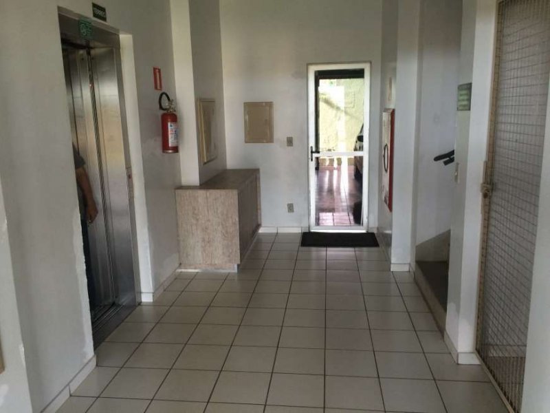 Apartamento à venda Setor dos Afonsos com 60m² e 2 quartos por R$ 140.000 - 533301820-hall-de-entrada.jpg