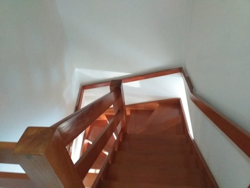 Casa à venda Hípica com 101m² e 2 quartos por R$ 302.000 - 1367933062-14-escada-vista-de-cima-2.jpg