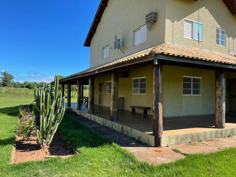 Fazenda à venda Amambaí com 1800m² e 4 quartos por R$ 20.000 - 1946088588-img-20210117-wa0028.jpg