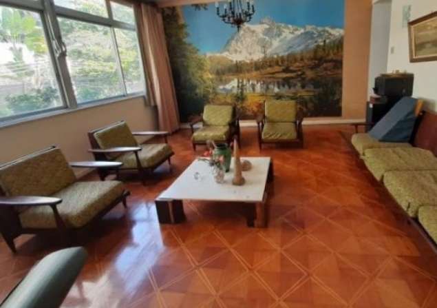 imóvel com 250m²