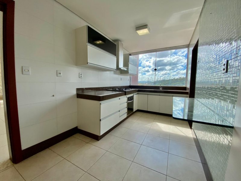 Apartamento à venda Iguaçu com 309m² e 3 quartos por R$ 870.000 - 839808331-whatsapp-image-2021-01-21-at-15.jpeg