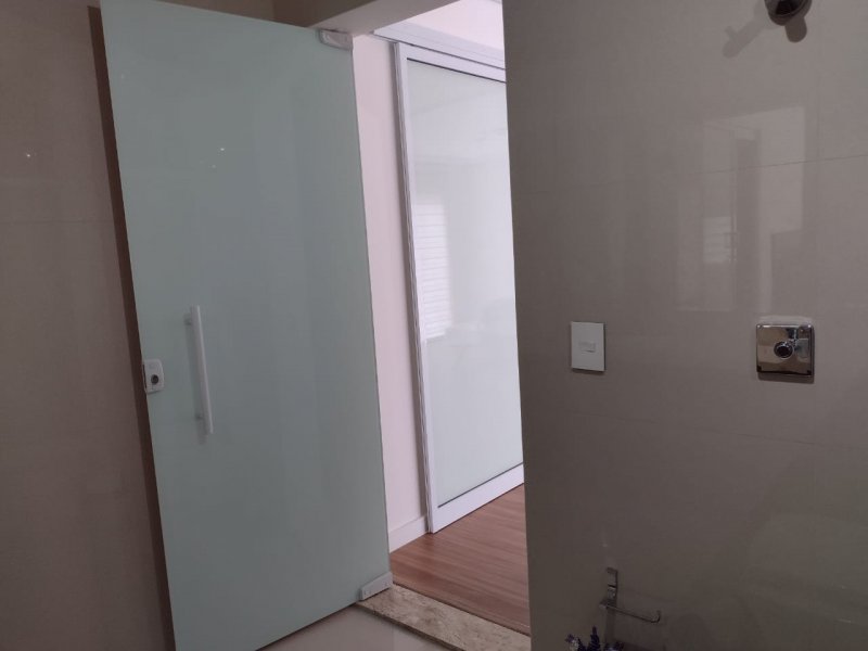 Casa de condomínio à venda Granja Cristiana com 547m² e 3 quartos por R$ 900.000 - 690656531-31.jpeg