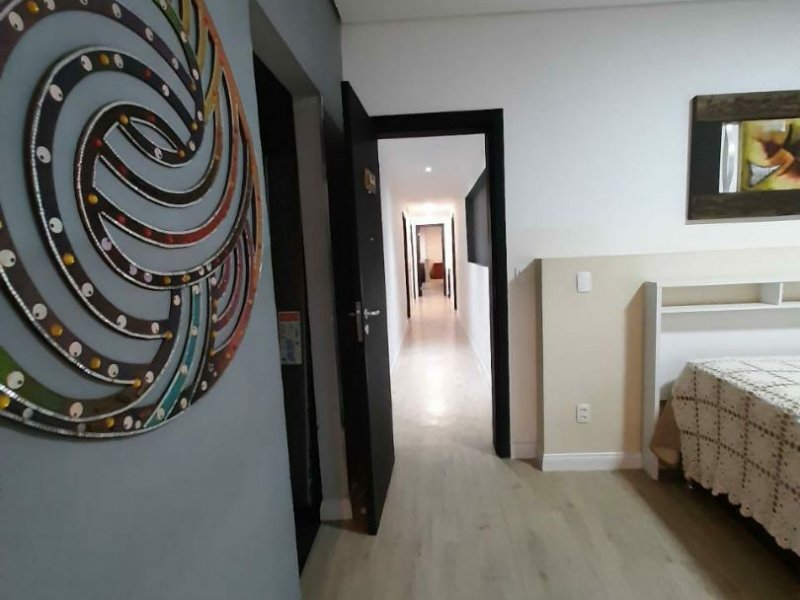Apartamento à venda Embaré com 300m² e 4 quartos por R$ 1.250.000 - 1533789655-ce99cddd-9ebd-4950-8970-8429cf636357.jpg