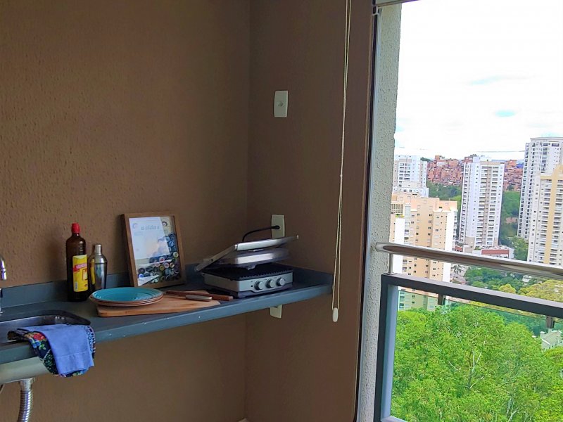 Apartamento à venda Vila Andrade com 69m² e 2 quartos por R$ 600.000 - 1523663399-varanda-grill-vista-1.jpg