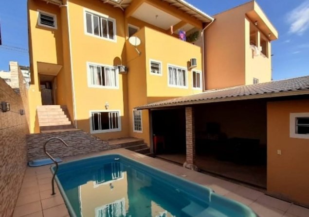 imóvel com 300m²