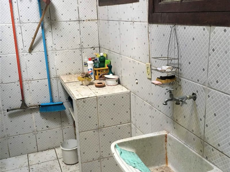 Casa de condomínio à venda Enseada Azul com 96m² e 2 quartos por R$ 299.000 - 1214399042-service-room-1.jpg