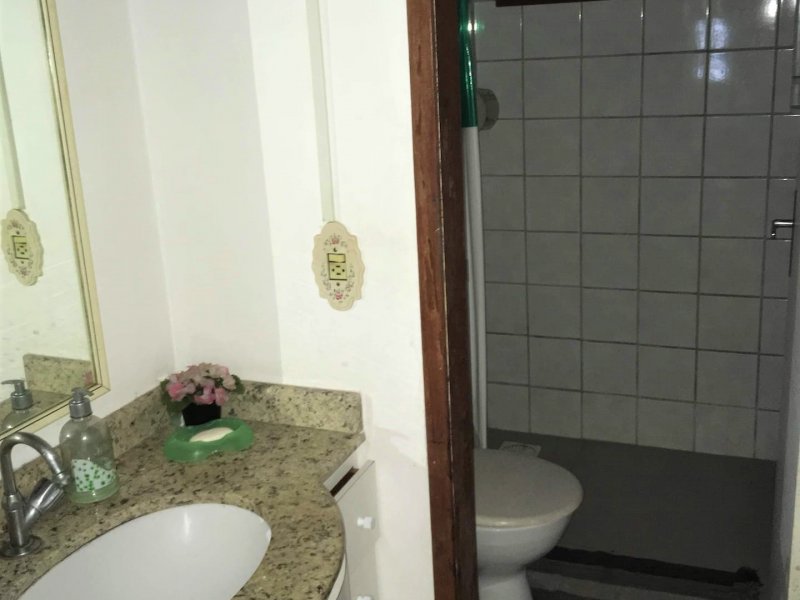 Casa de condomínio à venda Enseada Azul com 96m² e 2 quartos por R$ 299.000 - 479982259-downst-bath-1.jpg