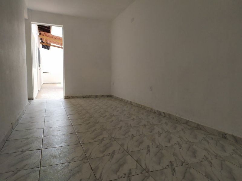 Casa à venda Monte Castelo com 95m² e 2 quartos por R$ 297.000 - 1850428150-img-20210124-111731.jpg