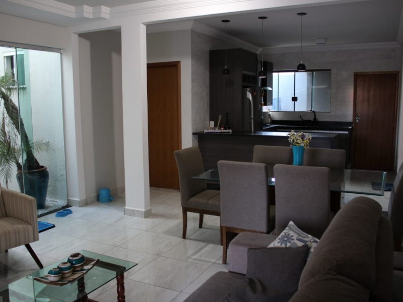 Casa à venda Jardim Colina Verde com 105m² e 3 quartos por R$ 245.000 - 1444462070-ef4ea4dc-f122-44a9-8e23-5f9cb73b4cd5.jpg