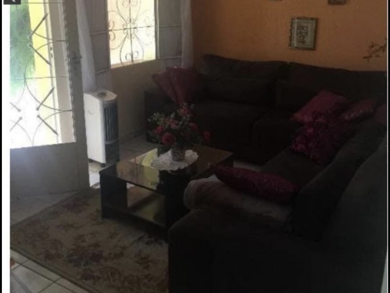 Casa à venda Vila Invernada com 80m² e 3 quartos por R$ 400.000 - 952492491-ac91cc95-6c1e-4209-8292-568e5f6fb1ad.jpeg