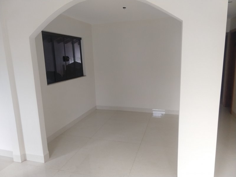 Casa à venda Leonor com 250m² e 5 quartos por R$ 420.000 - 1860258423-img-20210130-091157771.jpg