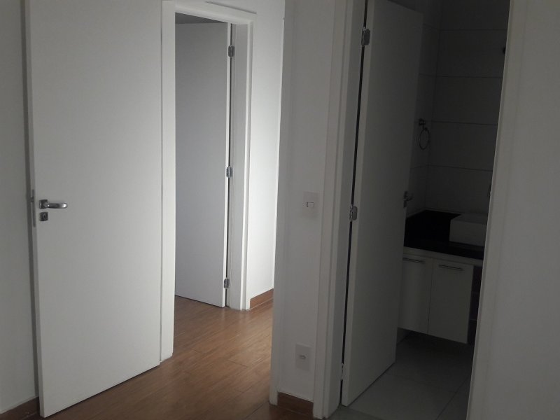 Apartamento à venda Dos Ortizes com 90m² e 3 quartos por R$ 490.000 - 1912696715-vista-suite-corredor.jpg