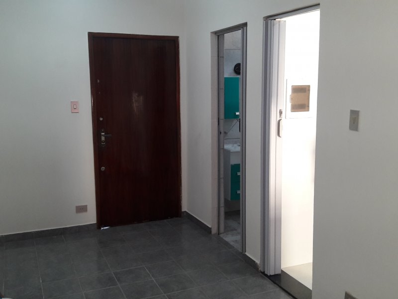 Kitnet à venda Liberdade com 29m² e 1 quarto por R$ 150.000 - 1219774208-quarto-e-sala.jpg