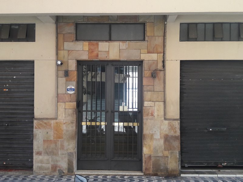 Kitnet à venda Liberdade com 29m² e 1 quarto por R$ 150.000 - 707439137-frente-do-predio.jpg