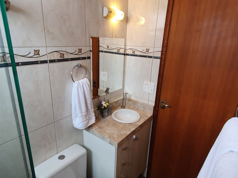 Apartamento à venda Vila Esperança com 56m² e 2 quartos por R$ 330.000 - 1047880599-banheiro1.jpg
