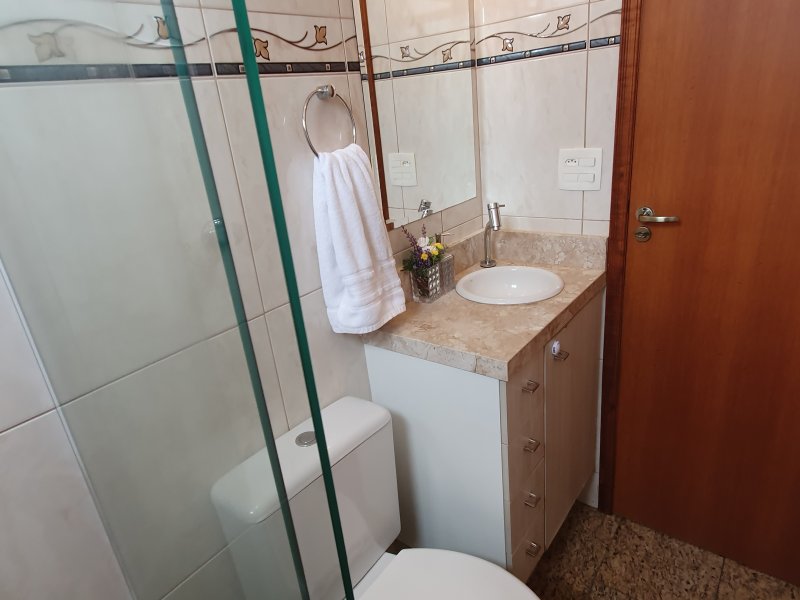 Apartamento à venda Vila Esperança com 56m² e 2 quartos por R$ 330.000 - 1115747177-banheiro4.jpg