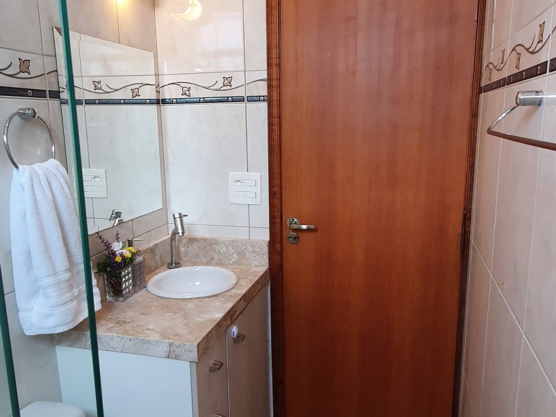 Apartamento à venda Vila Esperança com 56m² e 2 quartos por R$ 330.000 - 1410196500-banheiro5.jpg