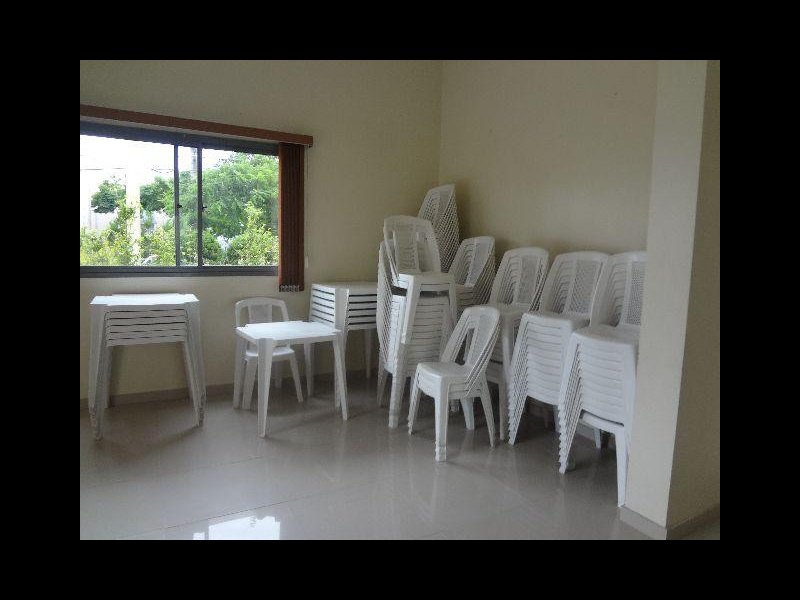 Apartamento à venda Parque Peruche com 55m² e 2 quartos por R$ 320.000 - 1958406096-apartamento-salao-cadeiras.jpg