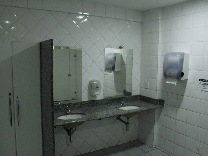 Comercial para alugar Centro com 1050m² e  quartos por R$ 17.000 - 2024137531-mg-1289.JPG