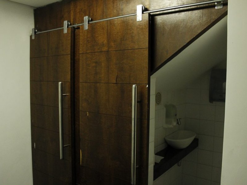 Comercial para alugar Centro com 1050m² e  quartos por R$ 17.000 - 320925408-mg-1250.JPG