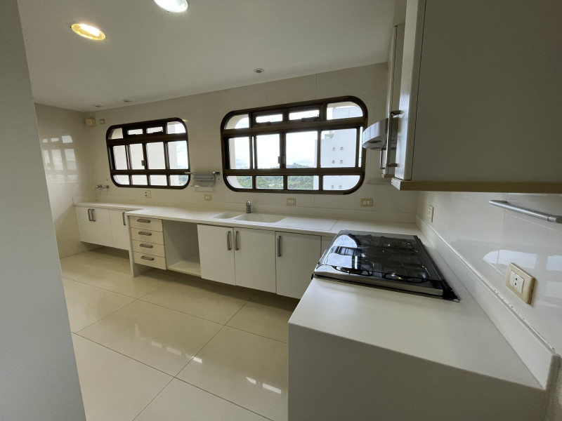 Apartamento à venda Alto de Pinheiros com 250m² e 3 quartos por R$ 3.200.000 - ddb41449-3784-477c-b981-0b6564d5ab44.jpeg