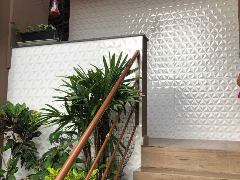 Casa à venda Vicente Nunes com 250m² e 3 quartos por R$ 450.000 - 1476996252-jardim-casa01-escadas.jpg
