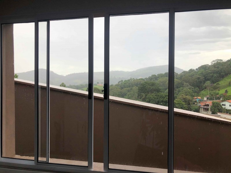 Casa à venda Vicente Nunes com 250m² e 3 quartos por R$ 450.000 - 1907907875-casa1-lavanderia-vista.jpg