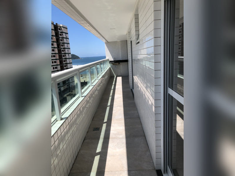 Apartamento à venda Guilhermina com 158m² e 3 quartos por R$ 860.000 - visao-geral-da-varanda-com-vista-para-a-praia-foto-2.jpg