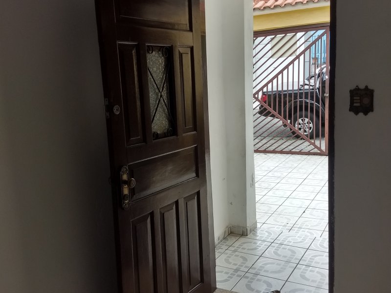 Casa à venda Jardim Utinga com 162m² e 3 quartos por R$ 450.000 - 1318738251-1-sala-1.jpg