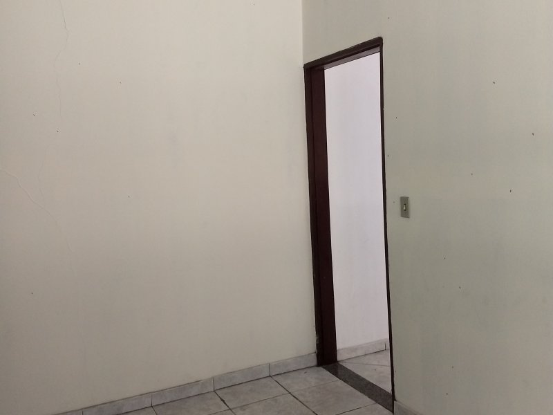 Casa à venda Jardim Utinga com 162m² e 3 quartos por R$ 450.000 - 1350962265-2-sala.jpg