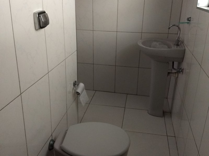 Casa à venda Jardim Utinga com 162m² e 3 quartos por R$ 450.000 - 1363914554-1-banheiro-2.jpg
