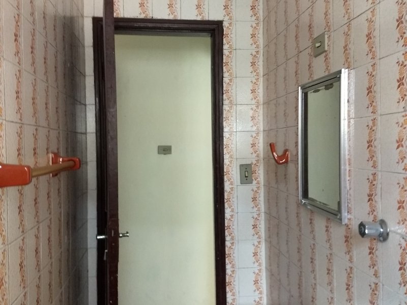 Casa à venda Jardim Utinga com 162m² e 3 quartos por R$ 450.000 - 2001911475-2-banheiro.jpg