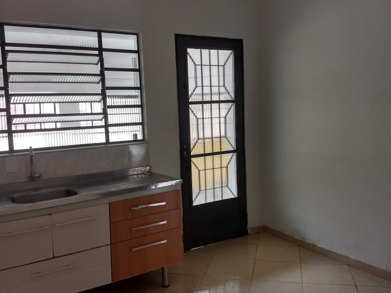 Casa à venda Jardim Utinga com 162m² e 3 quartos por R$ 450.000 - 415052785-1-cozinha.jpg