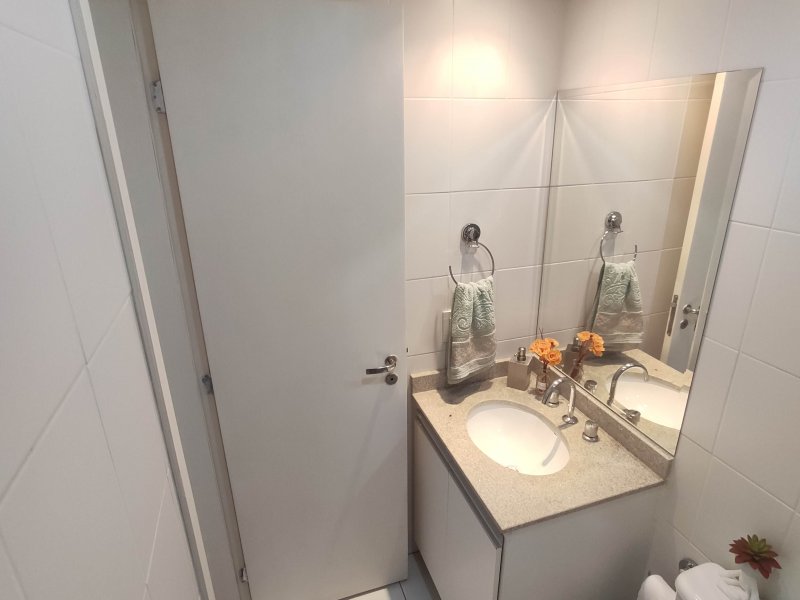Apartamento à venda Vila Anglo Brasileira com 62m² e 2 quartos por R$ 640.000 - 243457053-lavabo3.jpg