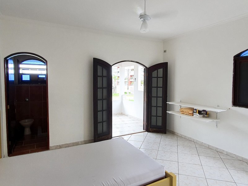 imóvel com 269m² - Jd. Indaiá - Bertioga